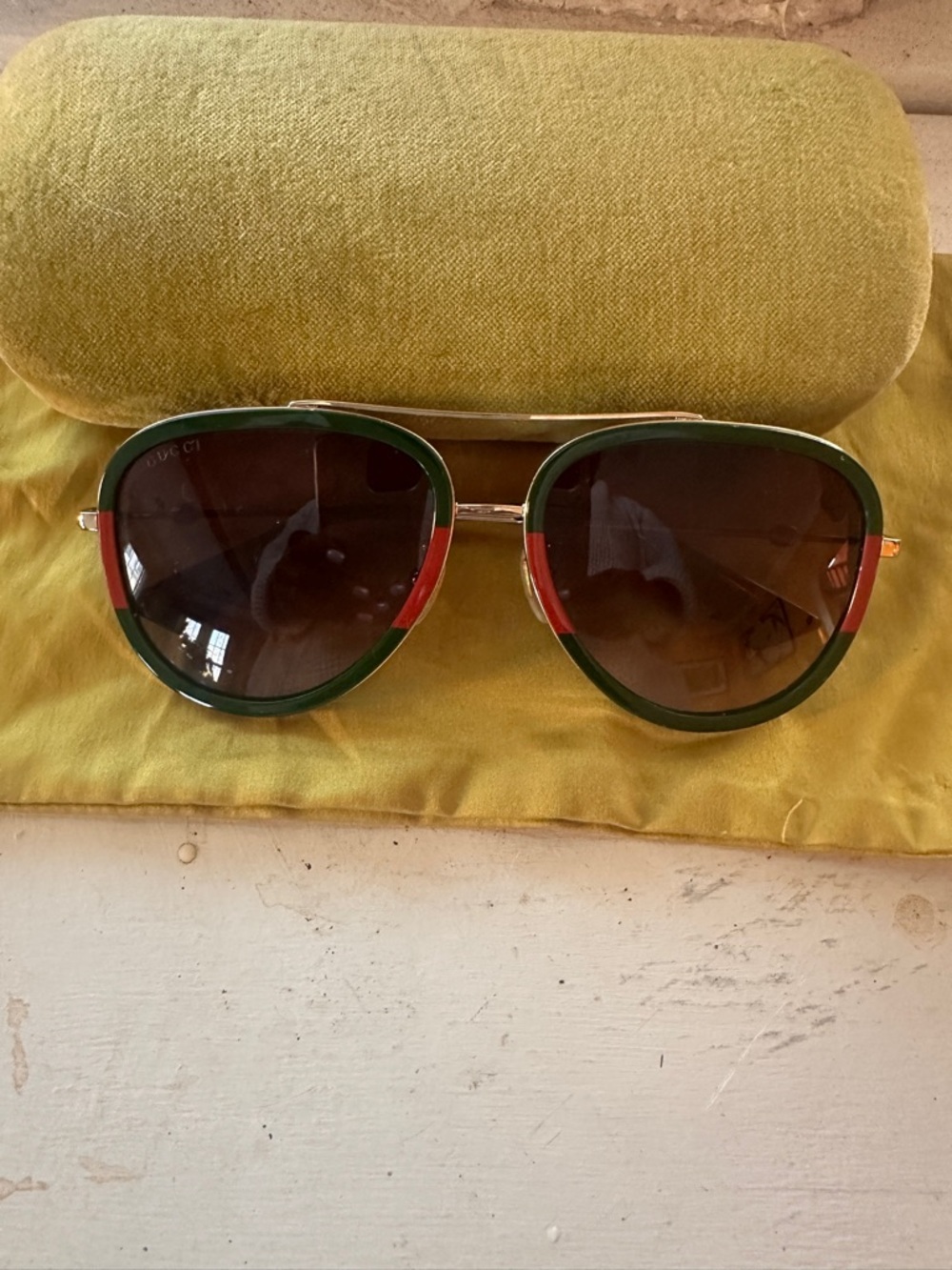 Gucci Green and Red Aviator Sunglasses with Gold Hardware